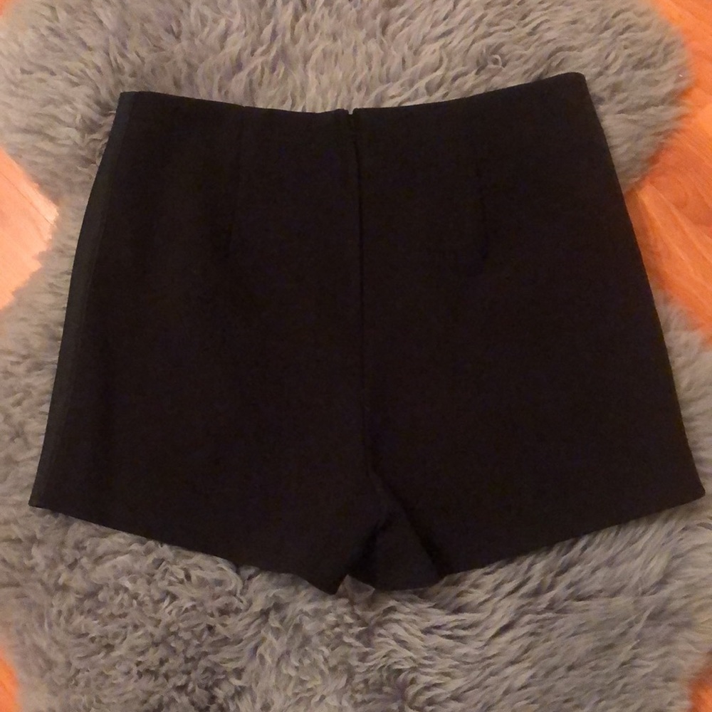 H&M Embroidered Shorts - Picture 7 of 8